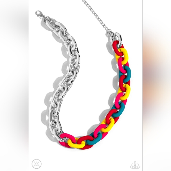 Contrasting Couture Necklace - Picture 3 of 4